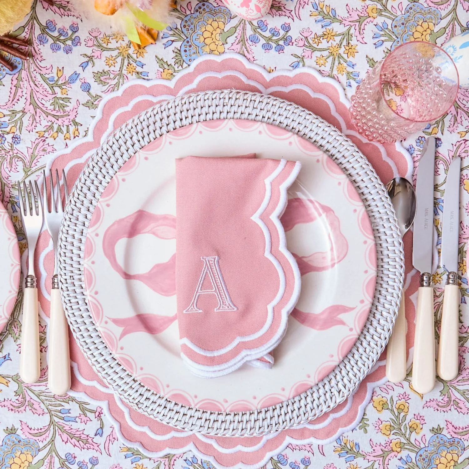 Mrs. Alice Allegra Pink Placemats & Napkins (Set of 4)< Table Linen Sets | Mrs. Alice Monogram