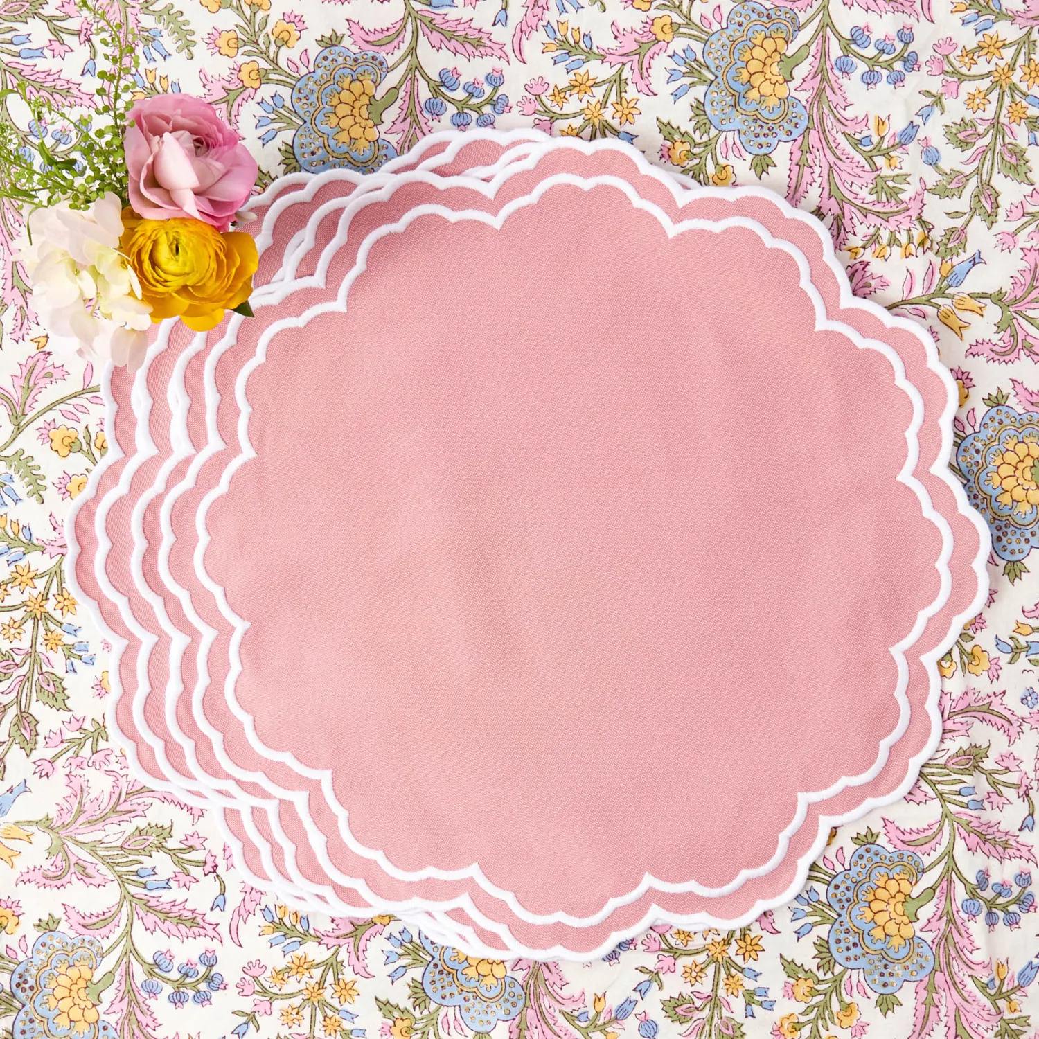 Mrs. Alice Allegra Pink Placemats & Napkins (Set of 4)< Table Linen Sets | Mrs. Alice Monogram
