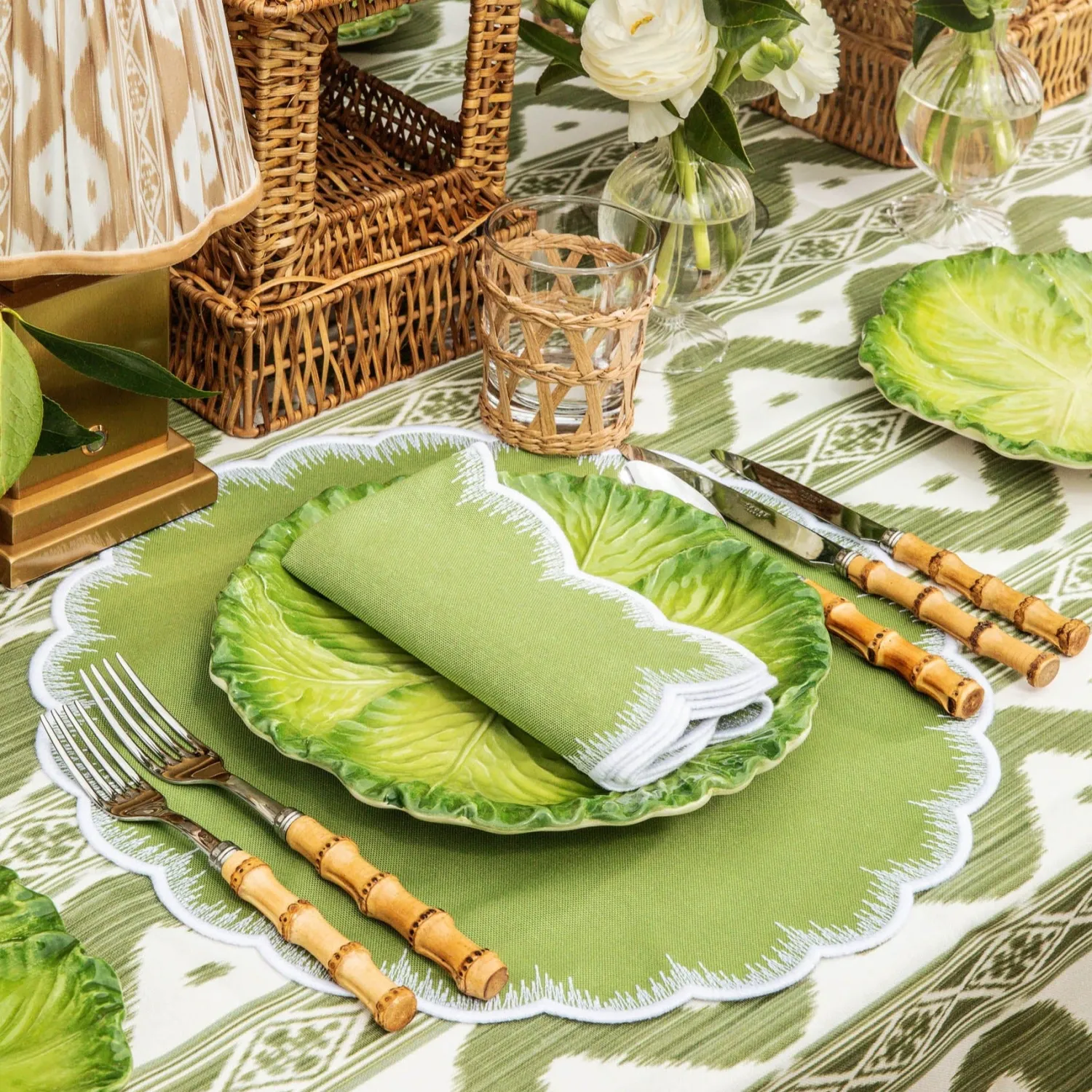 Mrs. Alice Apple Green Isabella Round Placemats & Napkins (Set of 4)< Summer Table Linen | Table Linen Sets