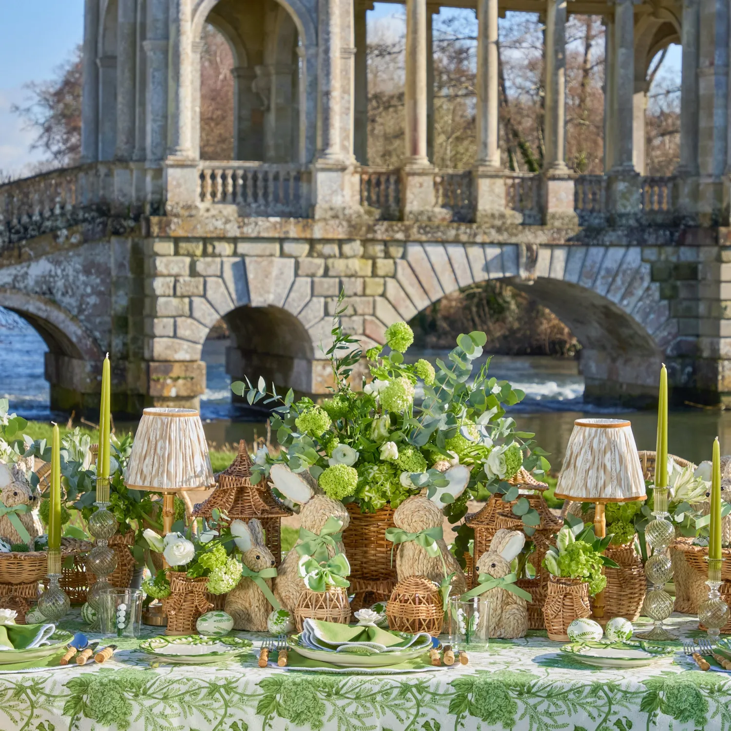 Mrs. Alice Apple Green Isabella Round Placemats & Napkins (Set of 4)< Summer Table Linen | Table Linen Sets