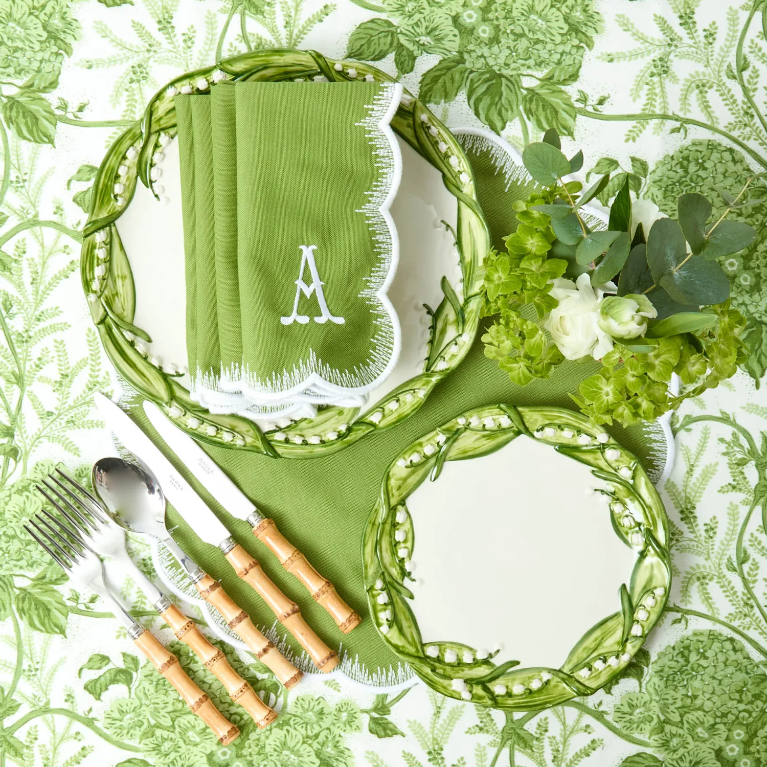 Mrs. Alice Apple Green Isabella Round Placemats & Napkins (Set of 4)< Summer Table Linen | Table Linen Sets