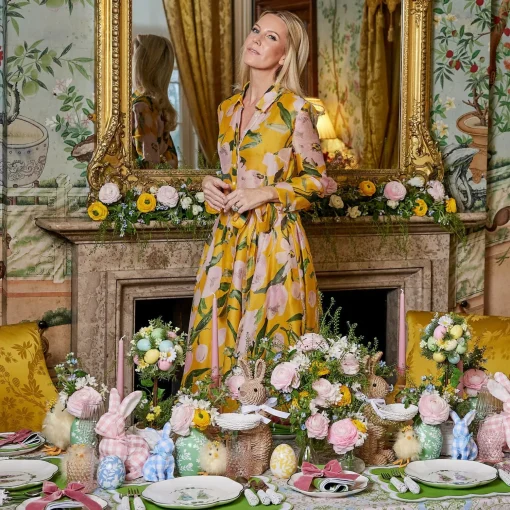 Mrs. Alice Blue & Pink Cottontail Bunny Dinner Plates (Set of 4)< Dinner Plates | Crockery Sets