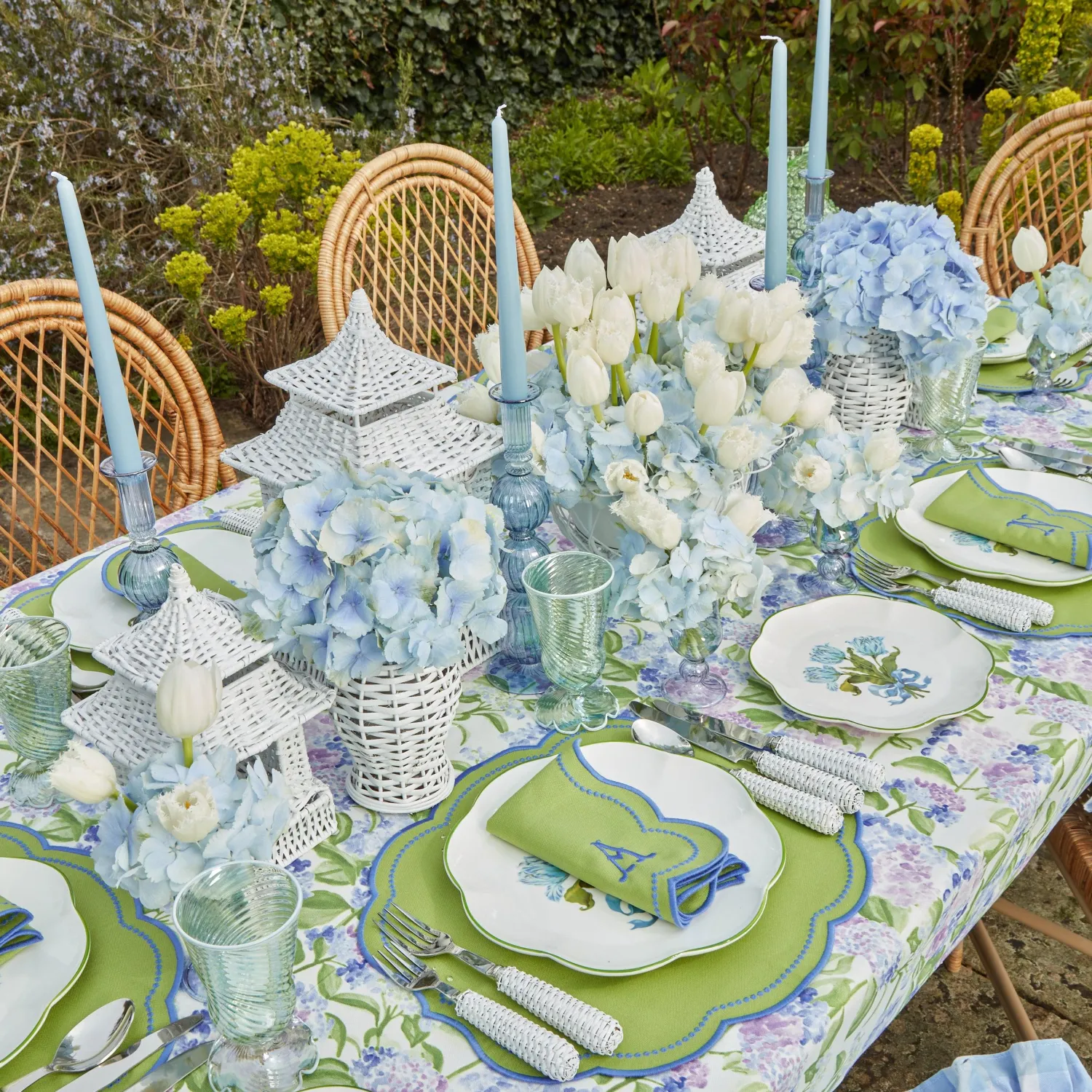 Mrs. Alice Blue Tulip Dinner & Starter Plates (Set of 8)< Summer Crockery | Crockery Sets