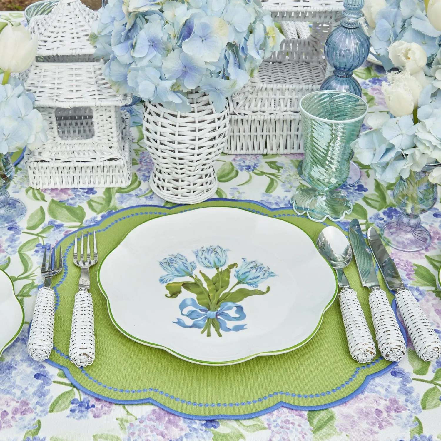 Mrs. Alice Blue Tulip Dinner & Starter Plates (Set of 8)< Summer Crockery | Crockery Sets