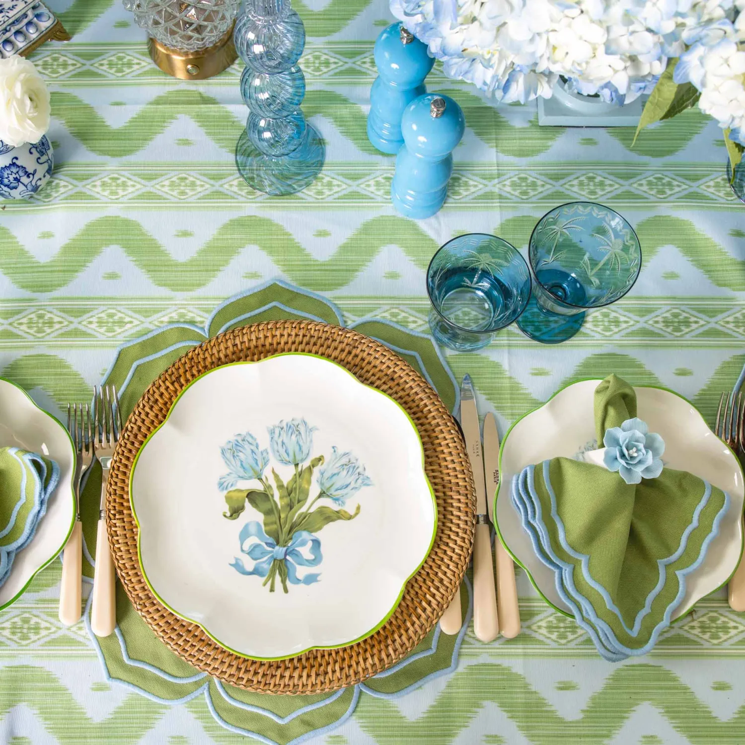 Mrs. Alice Blue Tulip Dinner & Starter Plates (Set of 8)< Summer Crockery | Crockery Sets