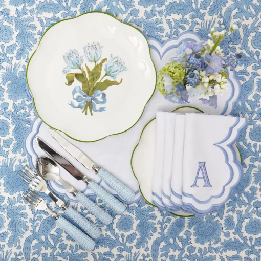 Mrs. Alice Blue Tulip Dinner Plate< Summer Crockery | Dinner Plates