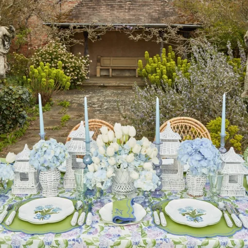 Mrs. Alice Blue Tulip Dinner Plate< Summer Crockery | Dinner Plates
