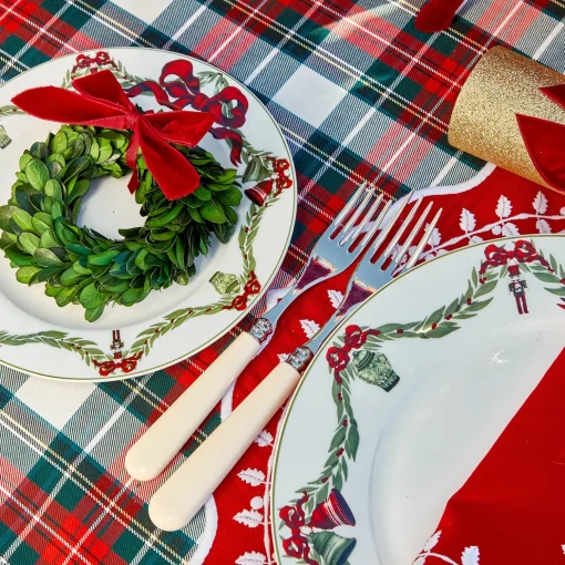 Mrs. Alice Boxwood Wreath (Set of 4)< Christmas Decorations