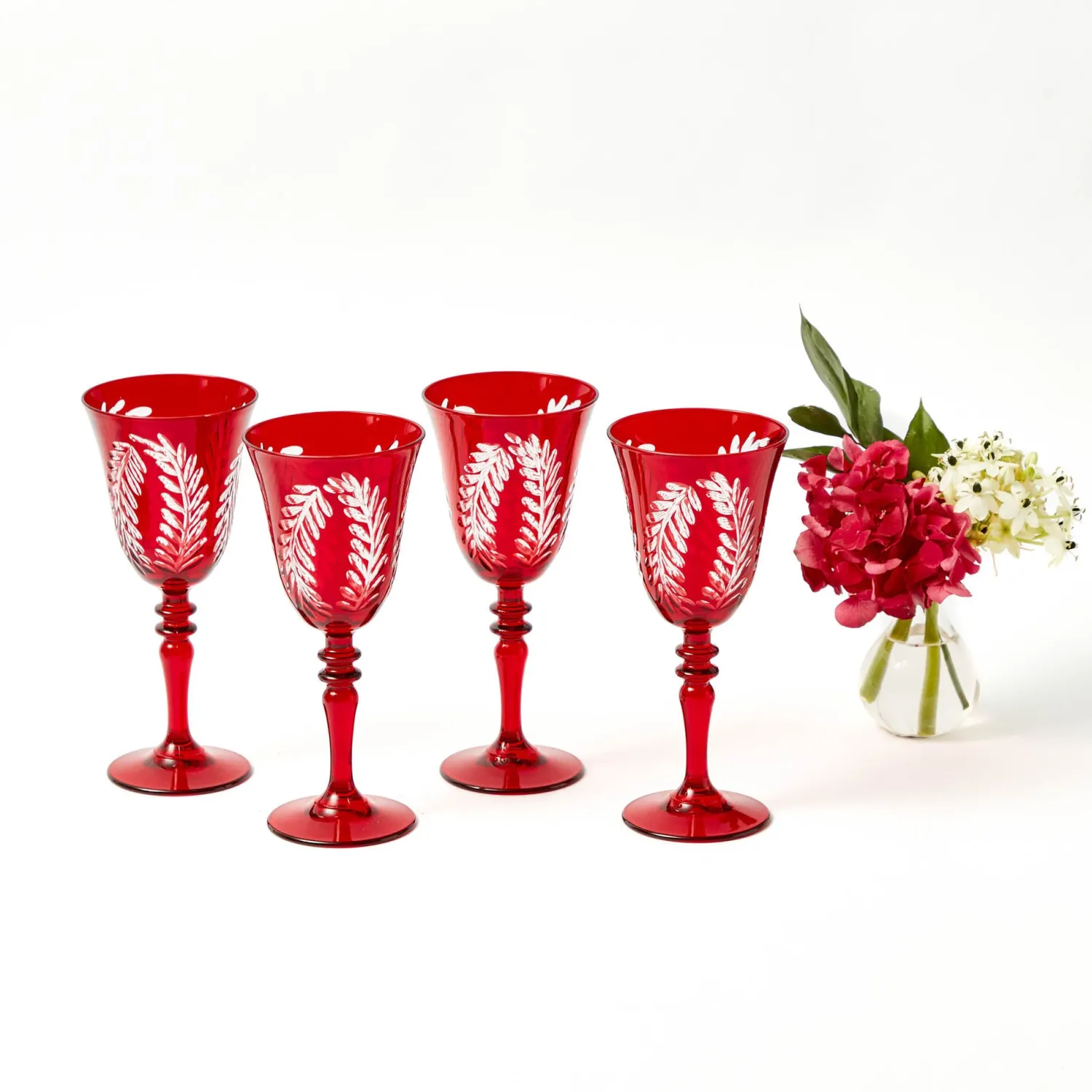 Mrs. Alice Brigitte Red Garland Engraved Wine Glass (Set of 4)< Glasses