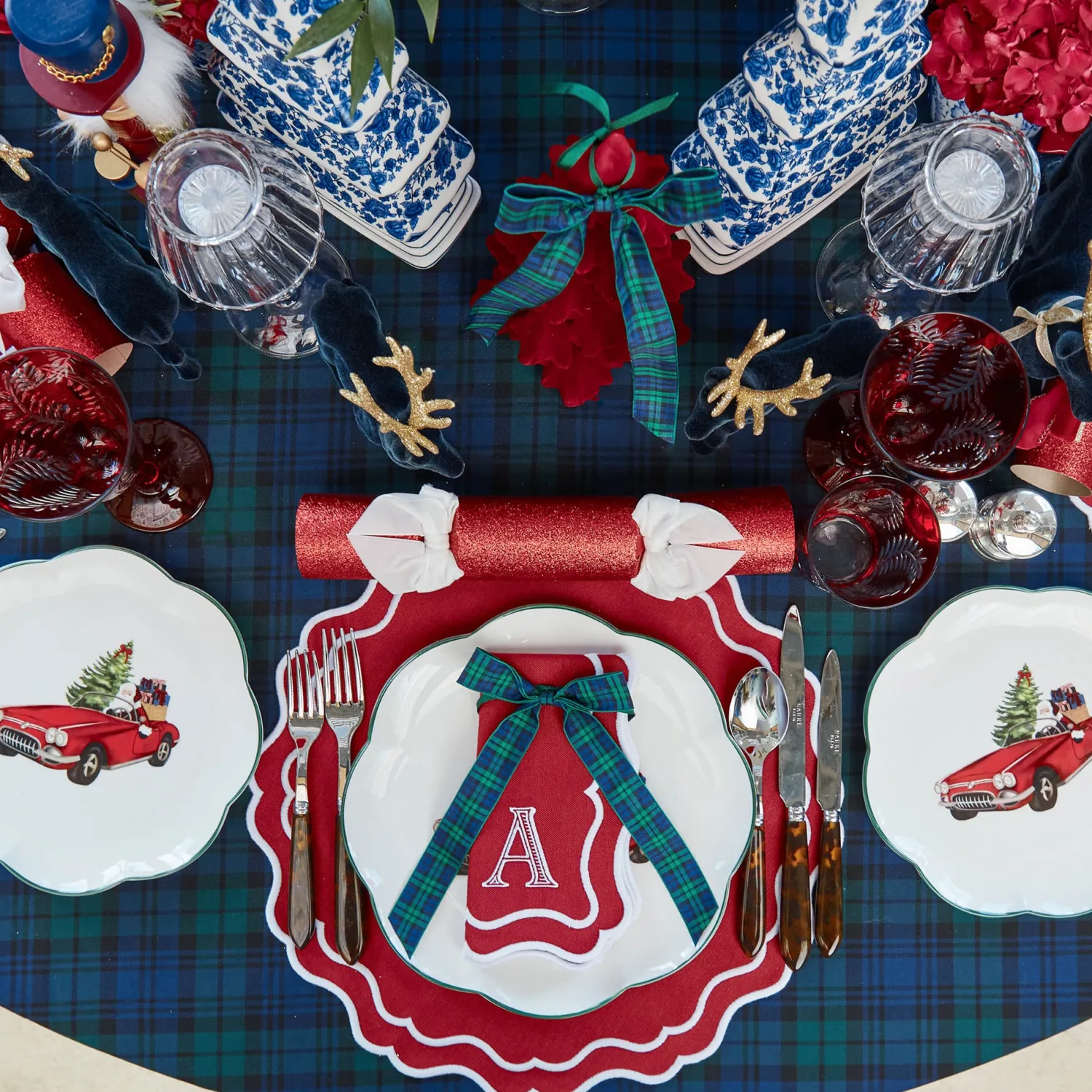 Mrs. Alice Brigitte Red Garland Engraved Wine Glass (Set of 4)< Glasses