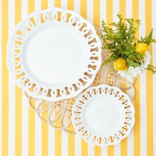 Mrs. Alice Cara Woven Placemats (Set of 4)< Placemats