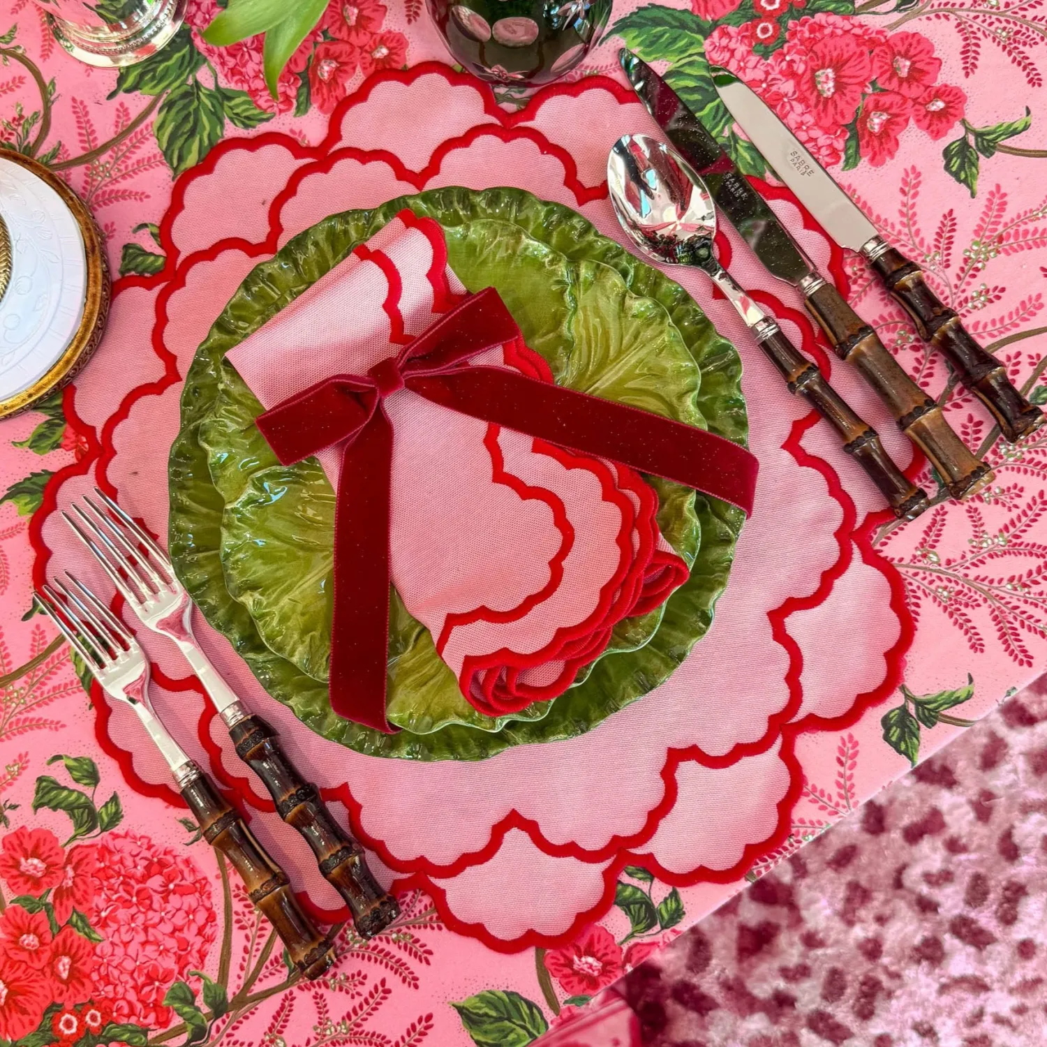 Mrs. Alice Carolina Pink Placemats & Napkins (Set of 4)< Table Linen Sets | Mrs. Alice Monogram