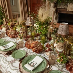 Mrs. Alice Chocolate Bow Garland White Linen Napkins (Set of 4)< Napkins | Mrs. Alice Monogram