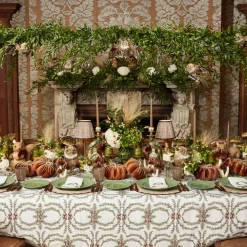 Mrs. Alice Chocolate Bow Garland White Linen Napkins (Set of 4)< Napkins | Mrs. Alice Monogram