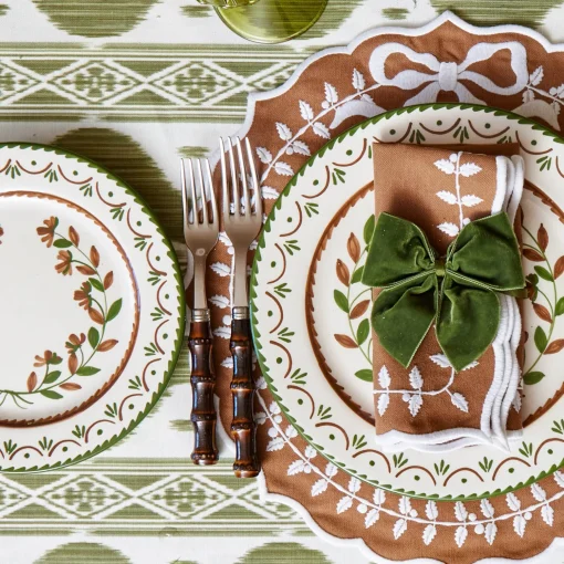 Mrs. Alice Chocolate Josephine Dinner Plates (Set of 4)< Dinner Plates | Crockery Sets