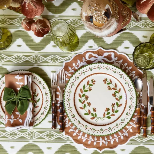 Mrs. Alice Chocolate Josephine Dinner Plate< Dinner Plates