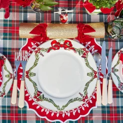 Mrs. Alice Christmas Garland Dinner Plate< Dinner Plates