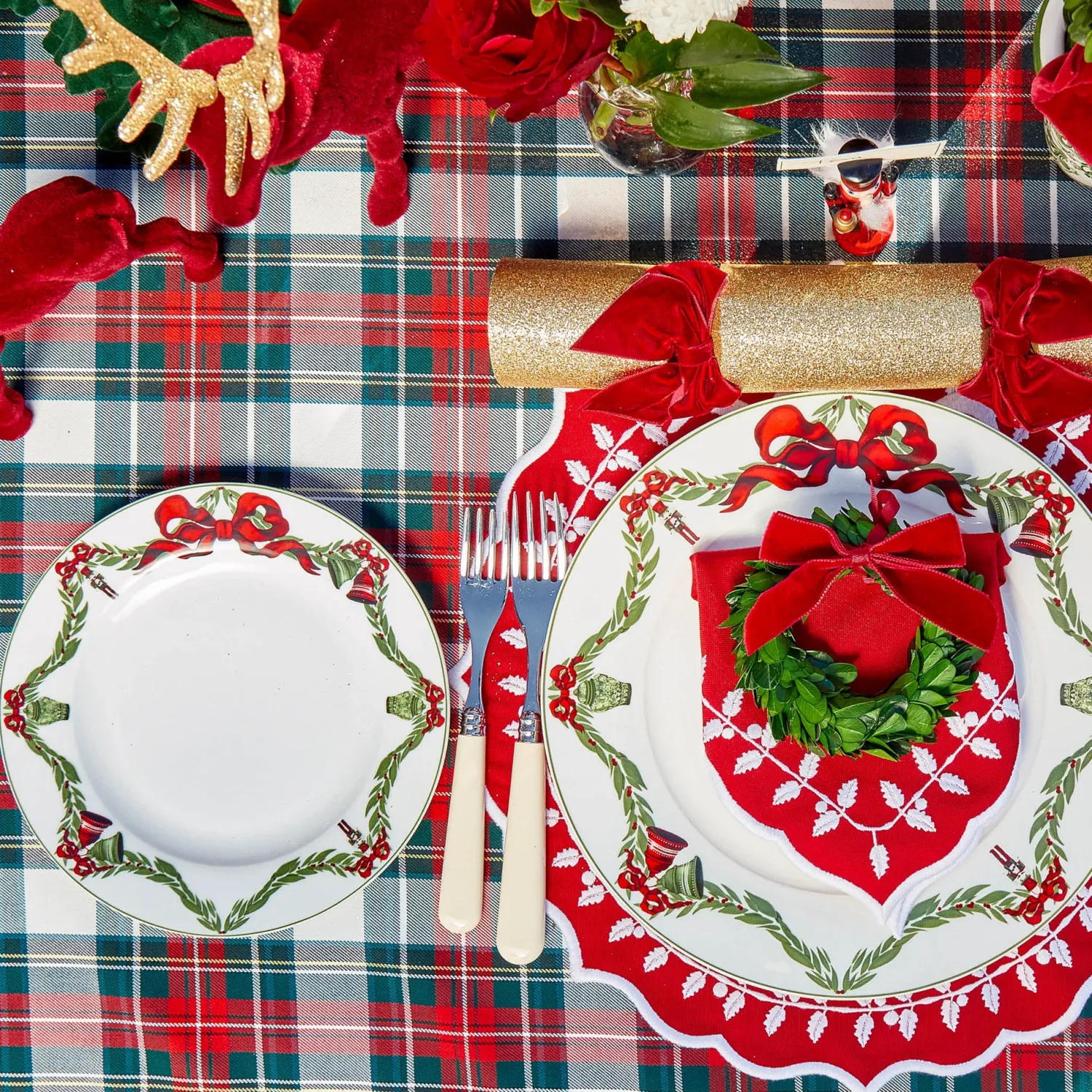 Mrs. Alice Christmas Garland Starter Plate (Set of 4)< Starter Plates | Crockery Sets