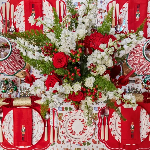 Mrs. Alice Christmas Wreath Glasses (Set of 4)< Glasses