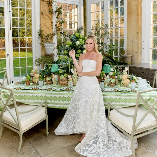 Mrs. Alice Dappled White Glasses & Jug Set< Summer Glassware | Glassware Sets
