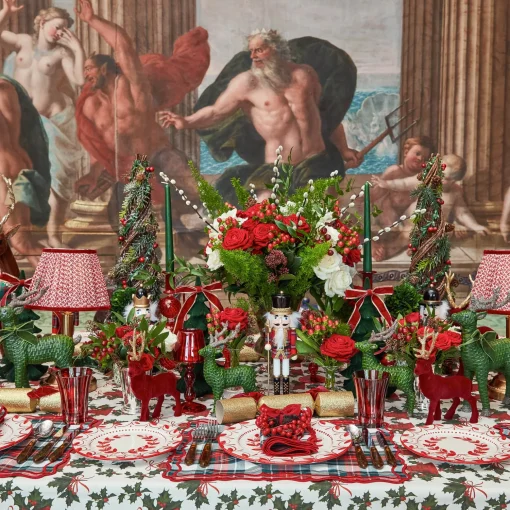 Mrs. Alice Elizabeth Red Garland Dinner & Starter Plates (Set of 8)< Crockery Sets