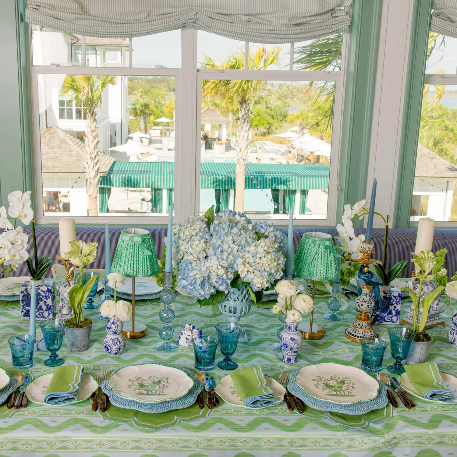 Mrs. Alice Fleur Green Placemats & Napkins (Set of 4)< Summer Table Linen | Table Linen Sets