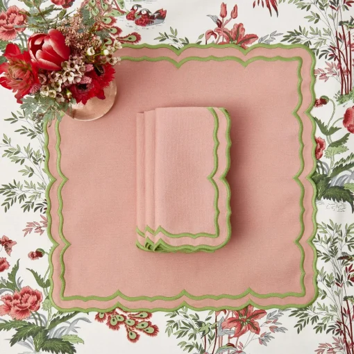 Mrs. Alice Fleur Pink Napkins (Set of 4)< Napkins | Mrs. Alice Monogram