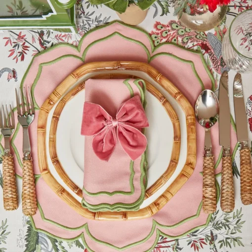 Mrs. Alice Fleur Pink Placemats & Napkins (Set of 4)< Table Linen Sets | Mrs. Alice Monogram