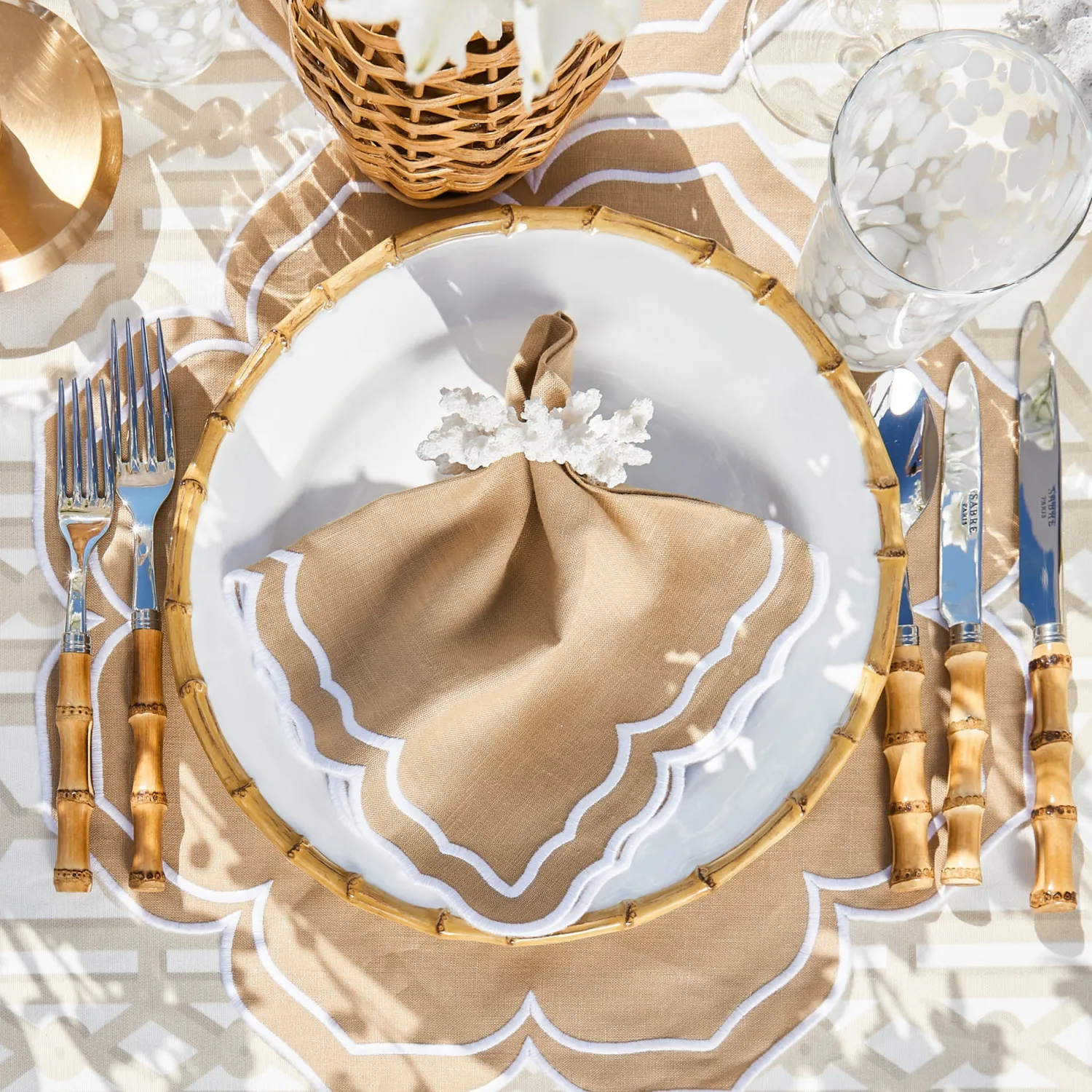 Mrs. Alice Fleur Sand Placemats (Set of 4)< Summer Table Linen | Placemats