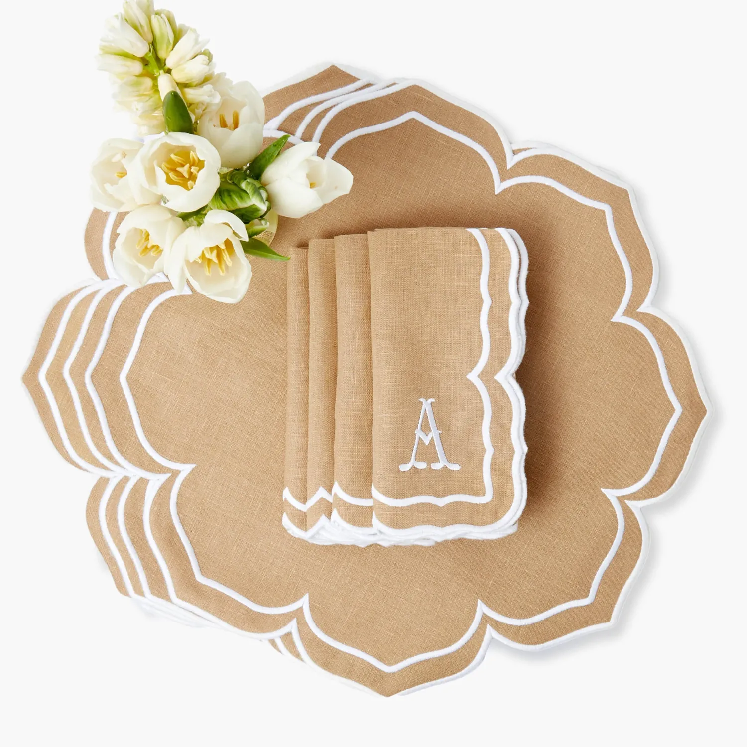 Mrs. Alice Fleur Sand Placemats (Set of 4)< Summer Table Linen | Placemats