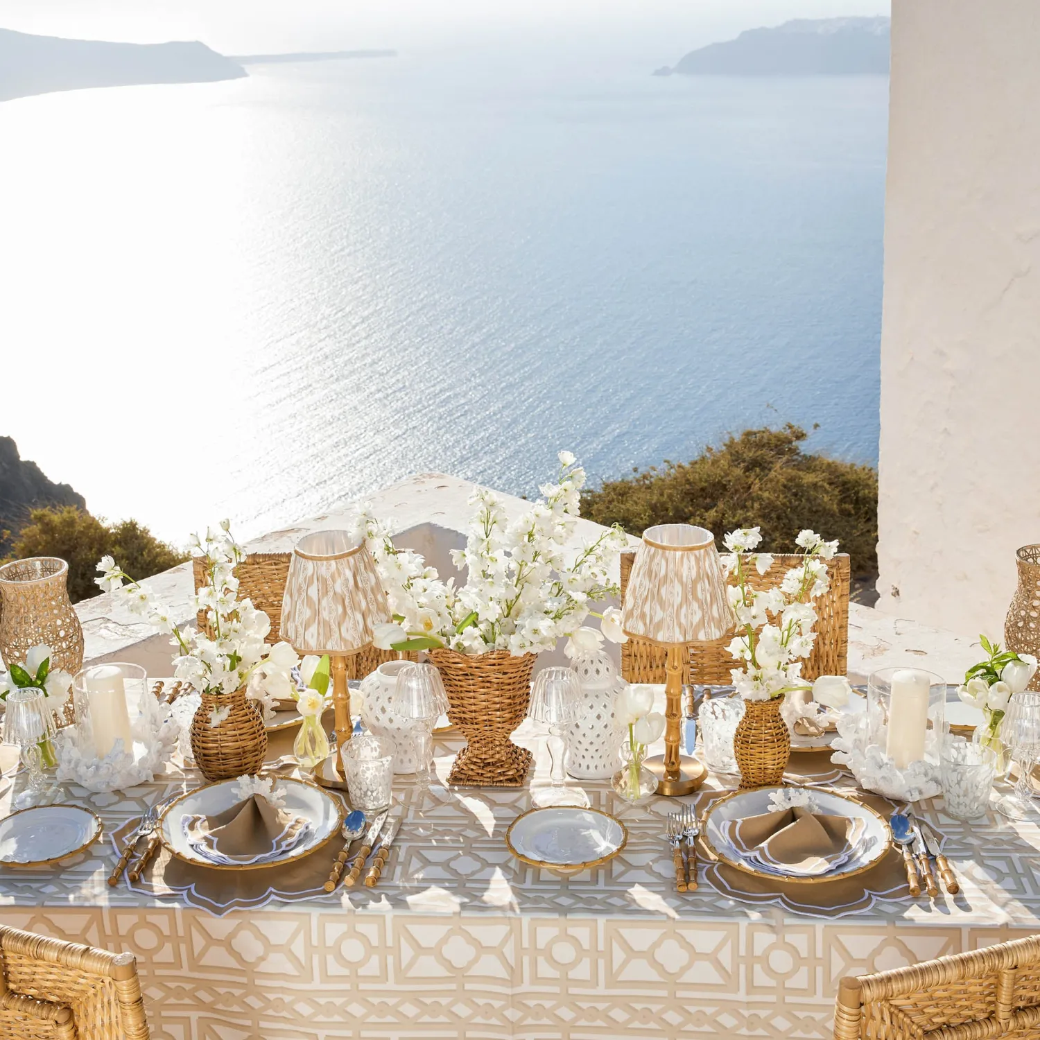 Mrs. Alice Fleur Sand Placemats (Set of 4)< Summer Table Linen | Placemats