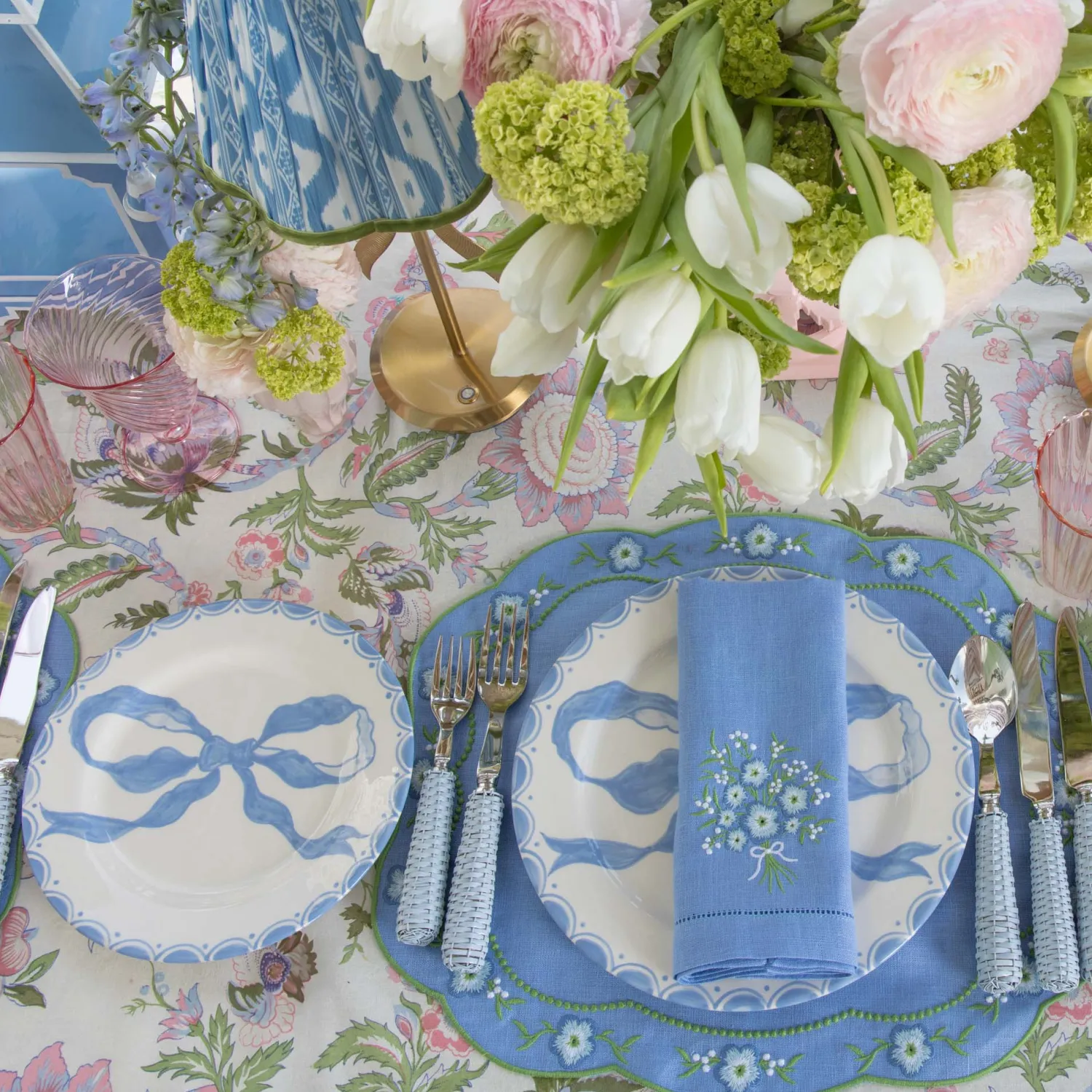 Mrs. Alice Floral Periwinkle Linen Placemats & Napkins (Set of 4)< Summer Table Linen | Table Linen Sets