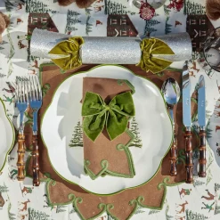 Mrs. Alice Forest Green Velvet Napkin Bows (Set of 4)< Napkin Rings & Bows | For The Chalet