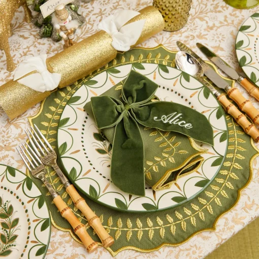 Mrs. Alice Gold Glitter Crackers with White Velvet Bows (Set of 6)< Christmas Decorations