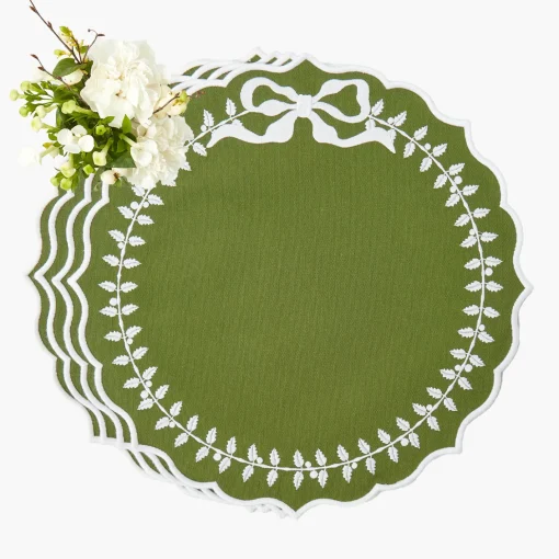Mrs. Alice Green Bow Laurel Placemats (Set of 4)< Placemats | For The Chalet