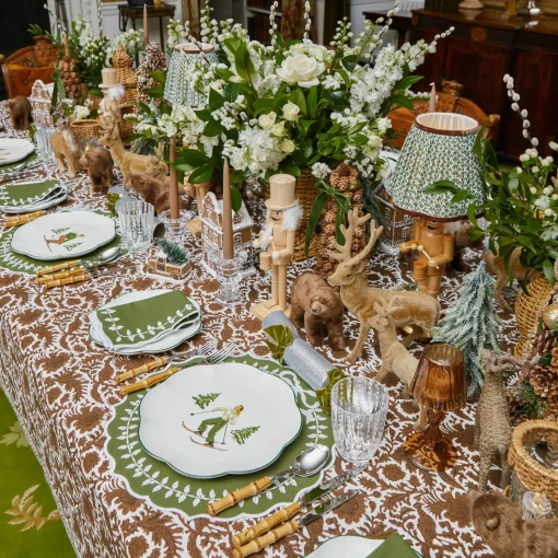Mrs. Alice Green Bow Laurel Placemats & Napkins (Set of 4)< Table Linen Sets | For The Chalet