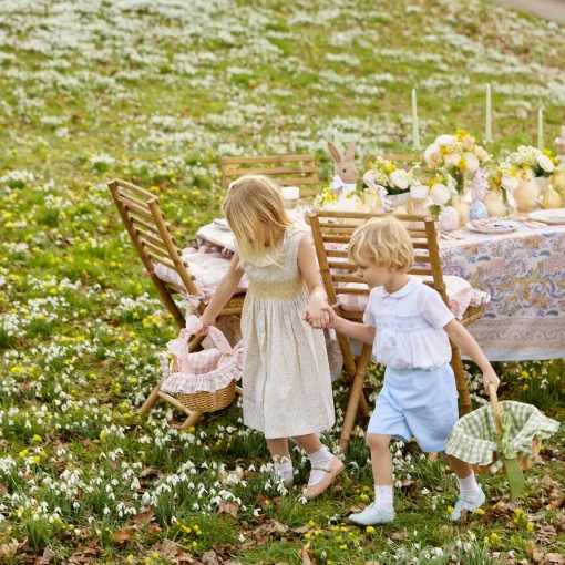 Mrs. Alice Green Gingham Basket< Spring Decorations