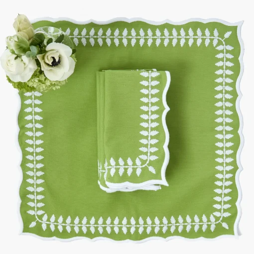 Mrs. Alice Green Laurel Napkins (Set of 4)< Napkins