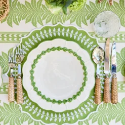 Mrs. Alice Green Laurel Placemats & Napkins (Set of 4)< Table Linen Sets | For The Hostess
