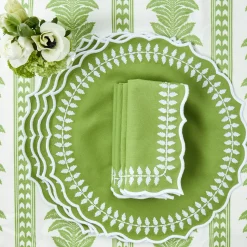 Mrs. Alice Green Laurel Placemats (Set of 4)< Placemats