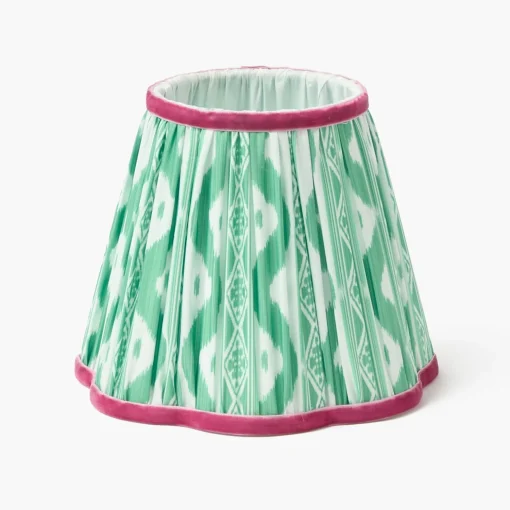 Mrs. Alice Green Leonora Lacquer Rechargeable Lamp with Green & Raspberry Ikat Shade (18cm)< Rechargeable Table Lamps | Summer Lighting