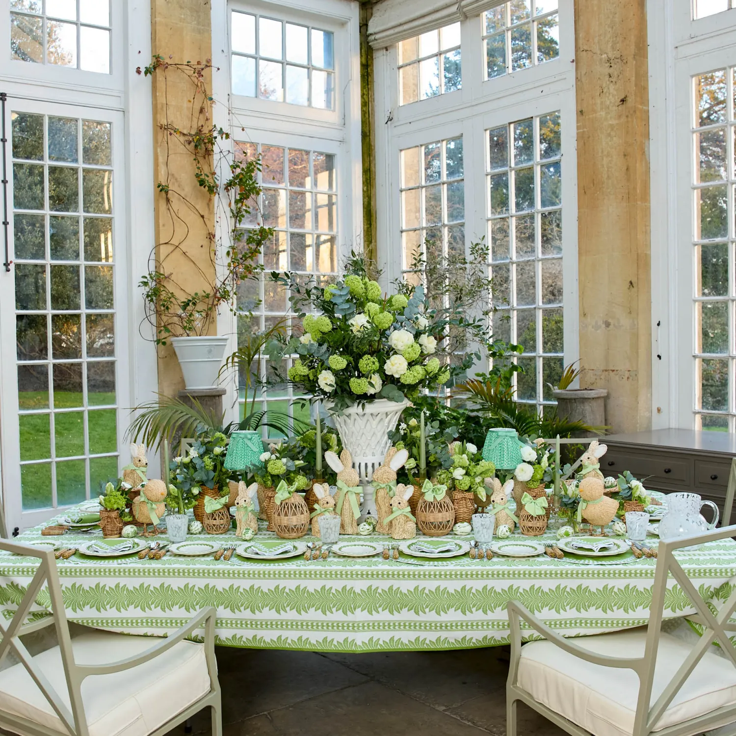 Mrs. Alice Green Leonora Lacquer Rechargeable Lamp< Rechargeable Table Lamps | Lamp Stands