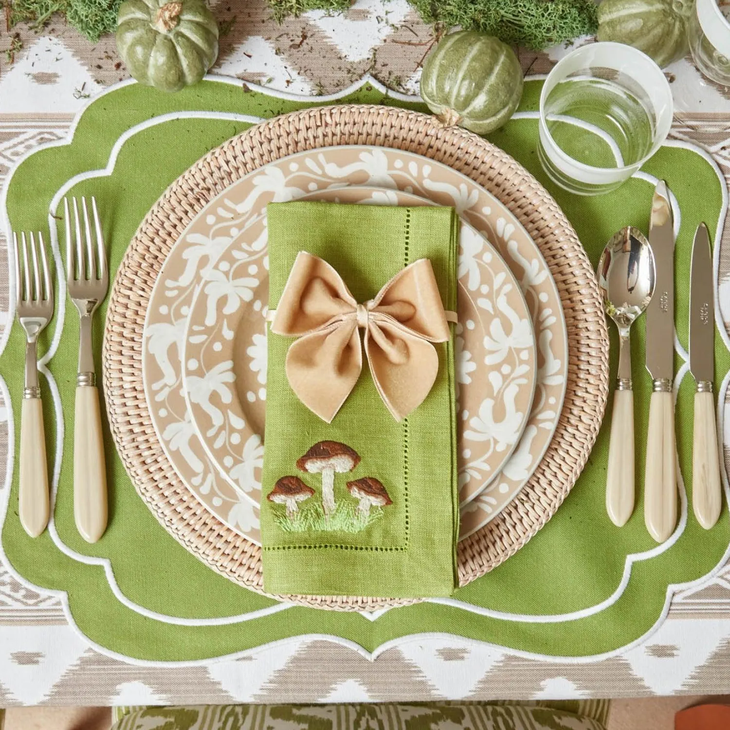 Mrs. Alice Grey Horn Cutlery Set (5 Piece)< Cutlery Sets