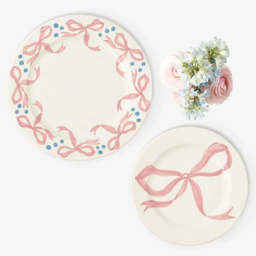 Mrs. Alice Harley's Bow Dinner Plate< Dinner Plates