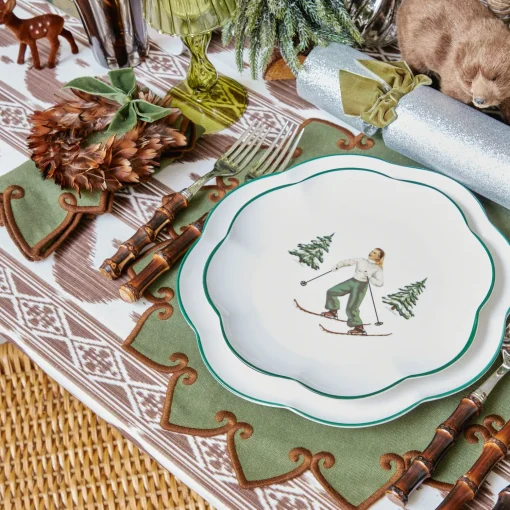 Mrs. Alice Heidi & Hans Skier Dinner Plate  (Set of 4)< Dinner Plates | Crockery Sets