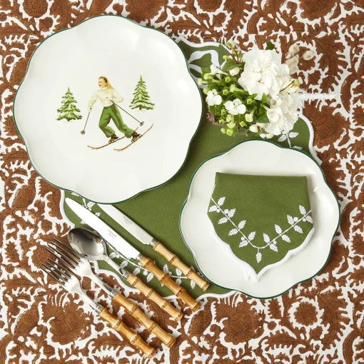 Mrs. Alice Heidi & Hans Skier Dinner Plate  (Set of 4)< Dinner Plates | Crockery Sets
