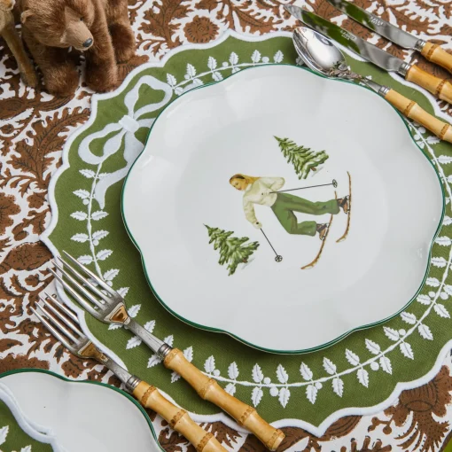 Mrs. Alice Heidi & Hans Skier Dinner Plate  (Set of 4)< Dinner Plates | Crockery Sets