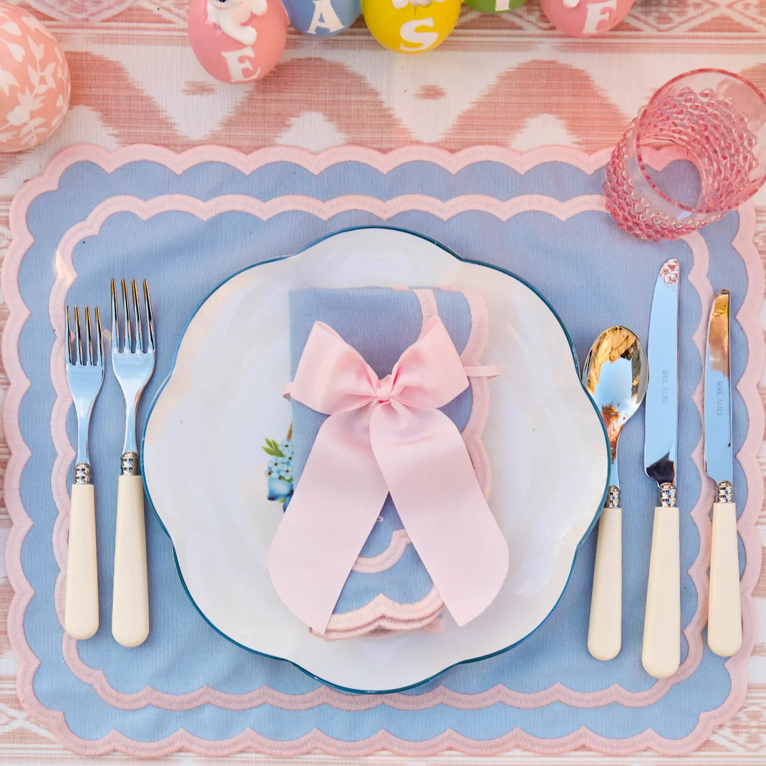 Mrs. Alice Isla Blue & Pink Placemats & Napkins (Set of 4)< Table Linen Sets | Mrs. Alice Monogram
