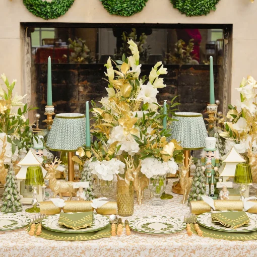 Mrs. Alice Josephine Olive & Gold Garland Dinner Plate< Dinner Plates
