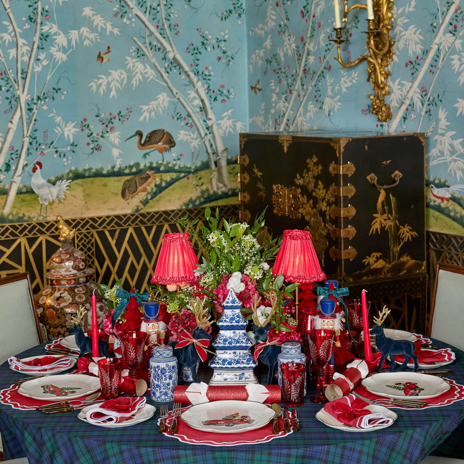 Mrs. Alice Katherine Berry Red Placemats & Napkins (Set of 4)< Table Linen Sets | Mrs. Alice Monogram